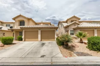 Photo #2: 2448297 Listing