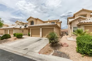 Photo #3: 2448297 Listing