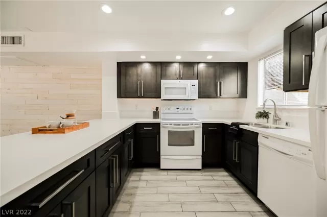 MLS: 2448338 Condo For Sale