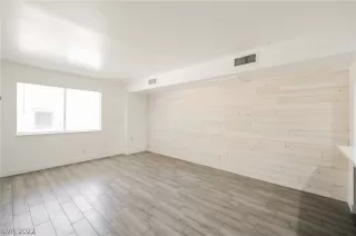 Photo #1: 2448338 Listing