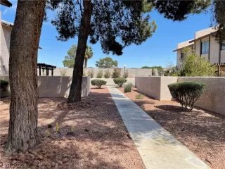 Photo #2: 2448390 Listing