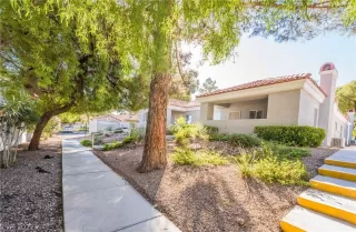 Photo #1: 2448402 Listing