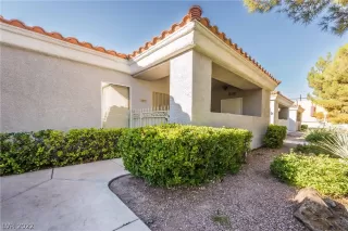 Photo #3: 2448402 Listing