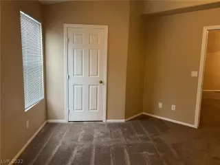 Photo #1: 2448418 Listing 