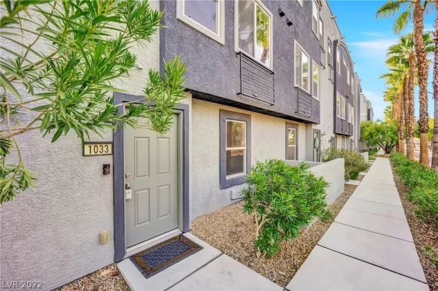 MLS: 2448431 Condo For Sale