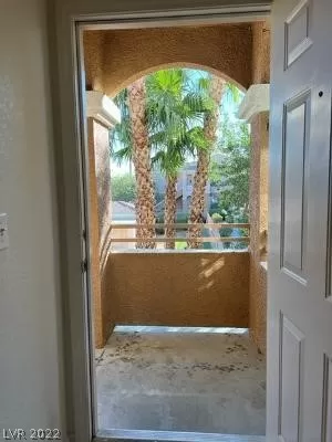 Photo #5: 2448435 Listing