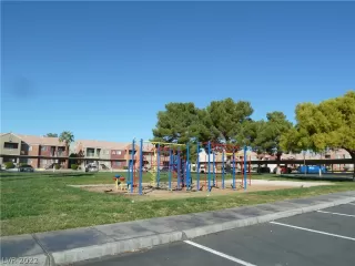 Photo #4: 2448454 Listing 