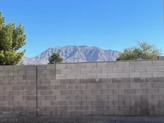 Photo #4: 2448471 Listing 