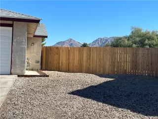 Photo #5: 2448471 Listing 