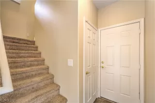 Photo #4: 2448589 Listing 