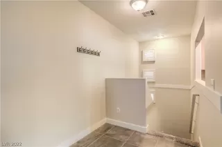 Photo #5: 2448589 Listing 