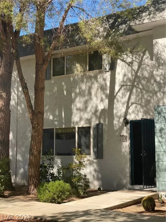 MLS: 2448600 Condo For Sale