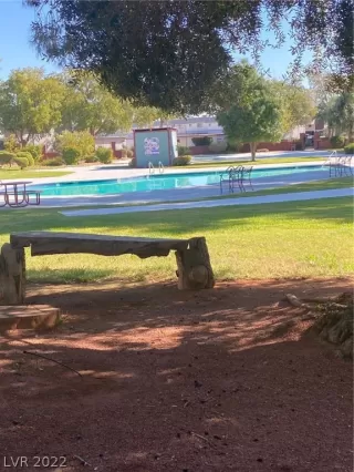 Photo #3: 2448600 Listing