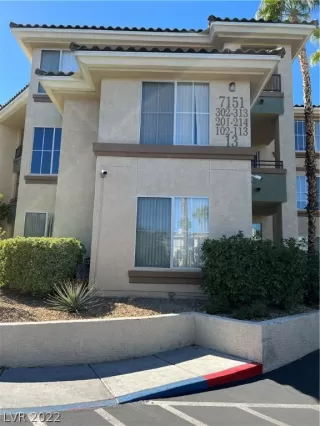 Photo #1: 2448639 Listing