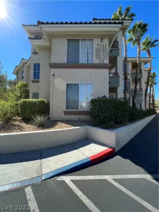 Photo #2: 2448639 Listing