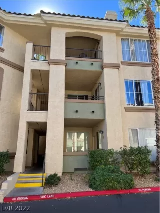 Photo #6: 2448639 Listing