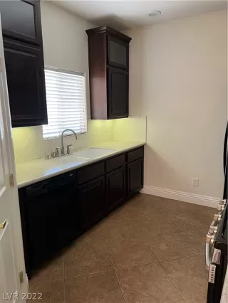 Photo #2: 2448643 Listing 