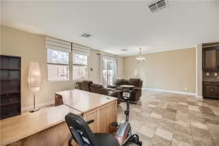 Photo #4: 2448672 Listing