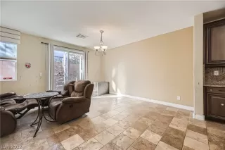 Photo #6: 2448672 Listing