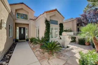 Photo #1: 2448729 Listing 