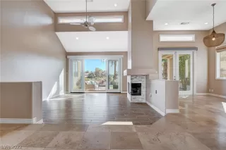 Photo #4: 2448729 Listing 