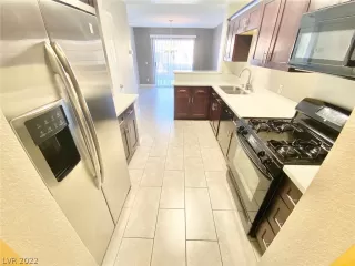 Photo #5: 2448740 Listing 