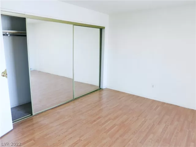 MLS: 2448744 Condo For Sale