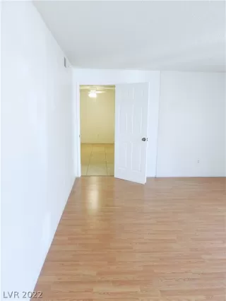 Photo #1: 2448744 Listing 