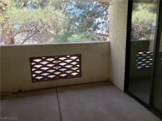 Photo #3: 2448746 Listing 