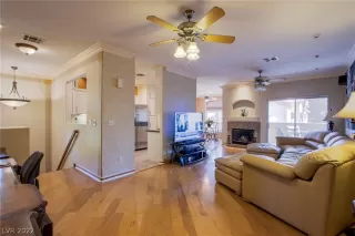 Photo #4: 2448754 Listing