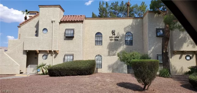 MLS: 2448763 Condo For Sale