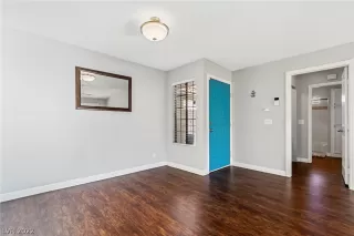 Photo #2: 2448790 Listing 