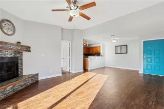 Photo #4: 2448790 Listing 