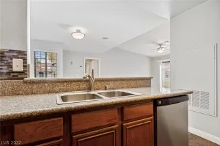 Photo #6: 2448790 Listing 