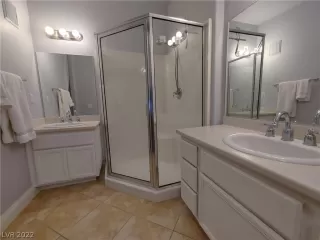 Photo #6: 2448804 Listing 