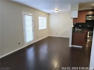 Photo #2: 2448824 Listing 