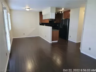 Photo #3: 2448824 Listing 