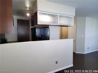 Photo #5: 2448824 Listing 