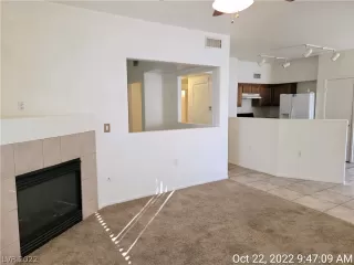 Photo #4: 2448825 Listing 