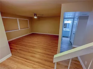 Photo #6: 2448828 Listing 