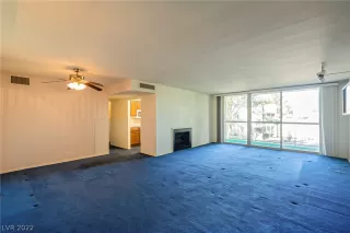 Photo #3: 2448841 Listing