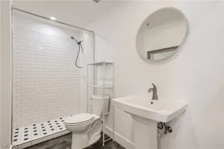 Photo #4: 2448857 Listing 