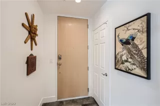 Photo #6: 2448857 Listing 