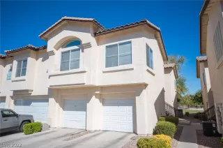 Photo #4: 2448860 Listing