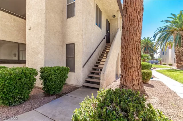 MLS: 2448871 Condo For Sale