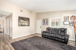 Photo #1: 2448871 Listing