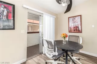 Photo #5: 2448871 Listing