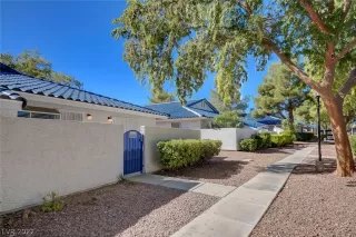 Photo #2: 2448890 Listing