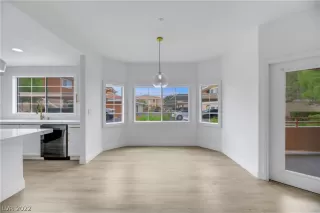 Photo #1: 2448917 Listing