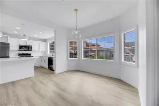 Photo #2: 2448917 Listing